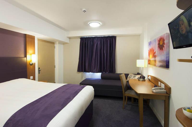 Premier Inn Lichfield North East Dış mekan fotoğraf